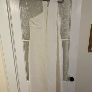 Elegant White One-Shoulder Dress